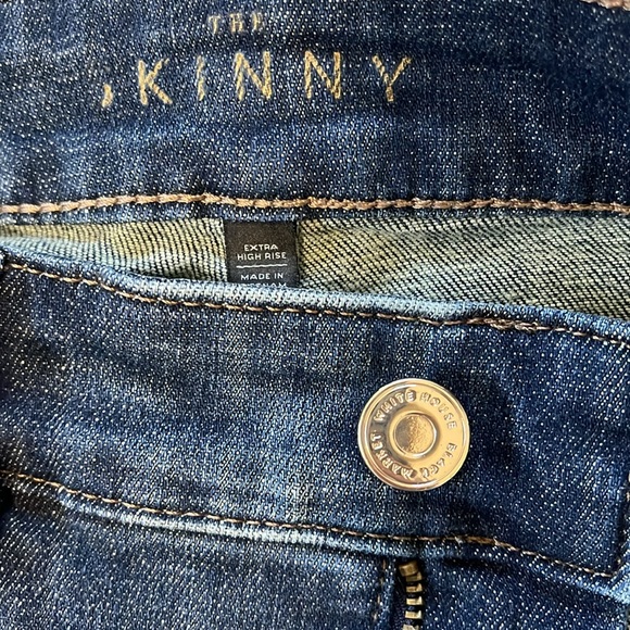 WHBM Extra High-Rise Skinny Jeans, Medium Wash - Picture 7 of 8